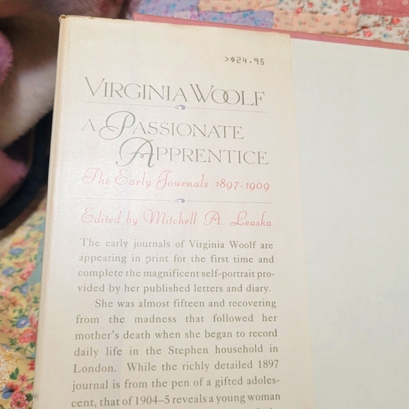 A Passionate Apprentice Hardcover Book by Virginia Woolf 1st Edition 1990 EUC - Picture 3 of 6